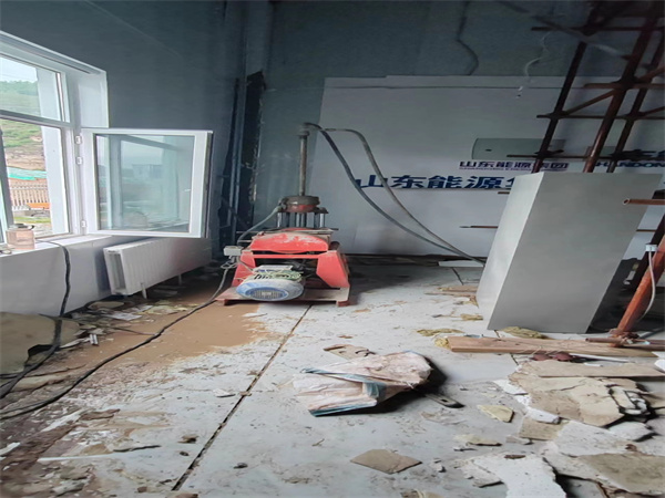 丹寨地基基础下沉墙体裂缝加固注浆顶升施工